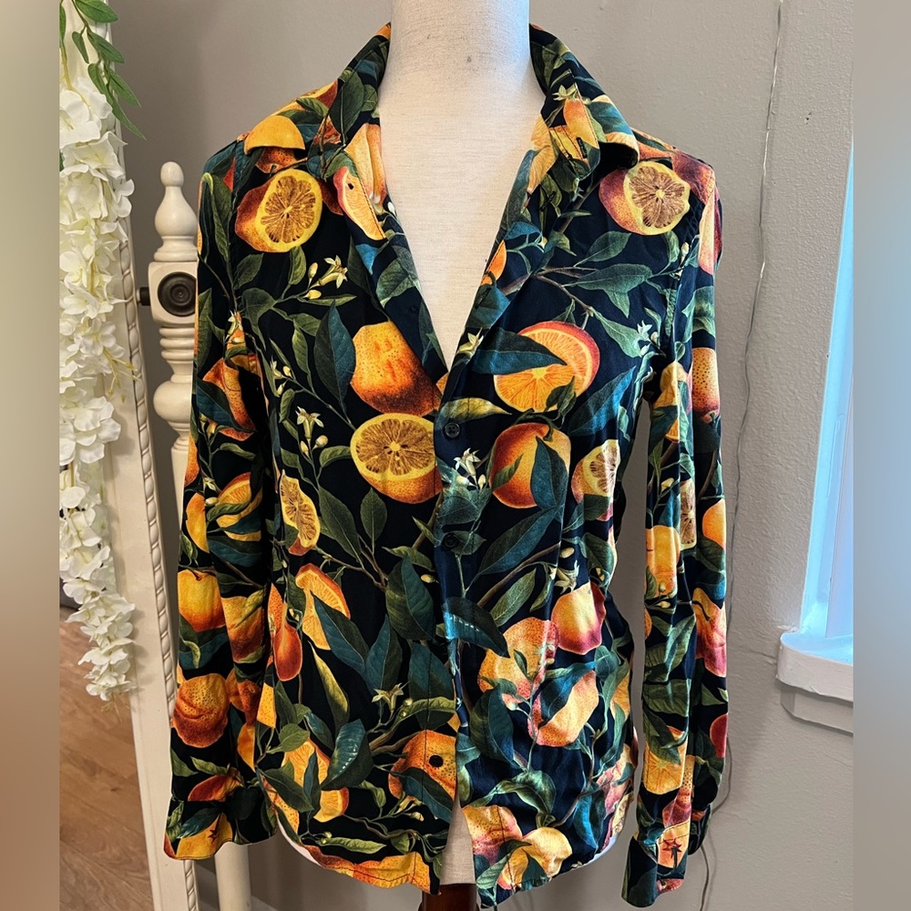 H&M Oranges Button-Up Shirt